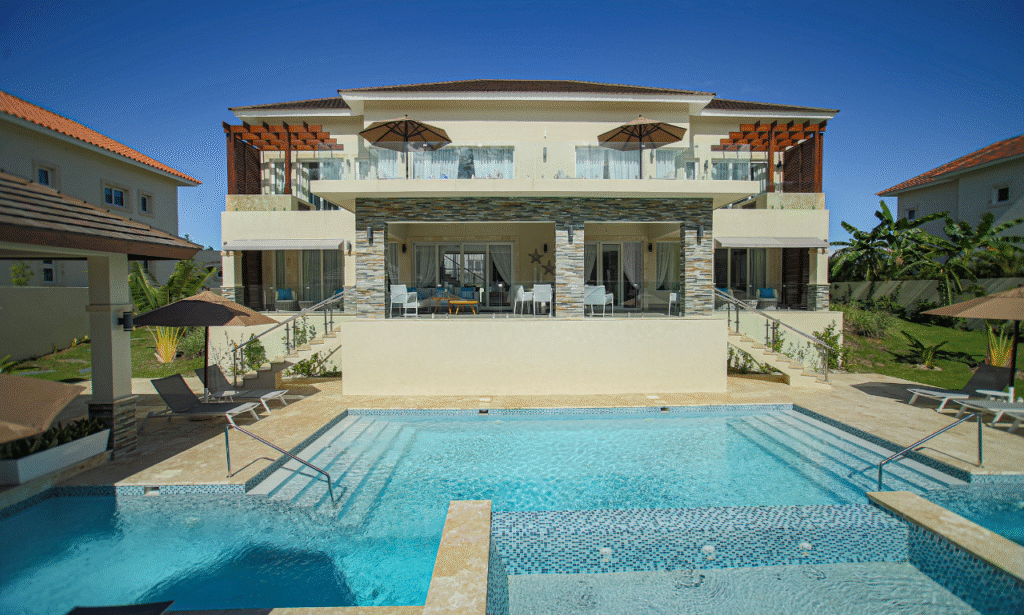Private Infinity Pool